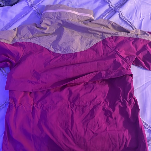 windbreaker - Picture 3 of 4